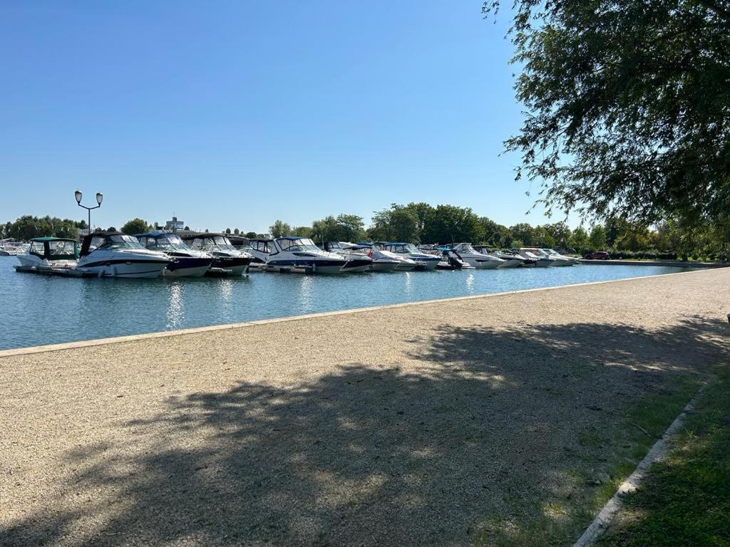 L'Oree Des Lacs, Maison De Village Tout Confort Radonvilliers Extérieur photo